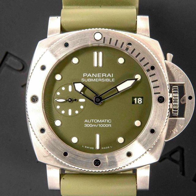 Panerai Submersible PAM01055 Image 6